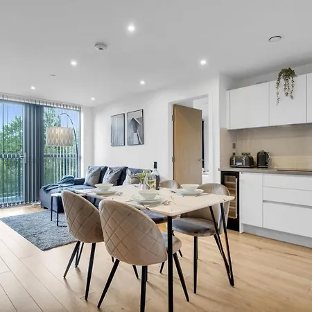 Pluxa Alpine Blue - Two Bedroom Luxury Apartamento Birmingam